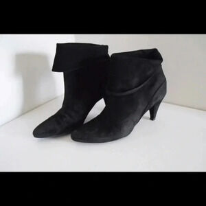 Gianni Bini suede ankle boots